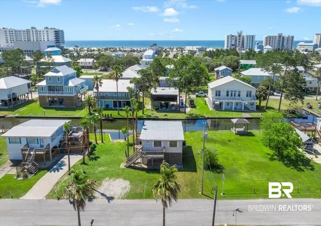 Photo 3 of Single family home for sale at 221 W 6th Avenue, Gulf Shores, AL 36542 | MLS# 395491 | Listing updated on 2026-08-16