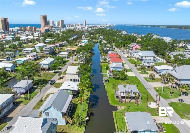 Photo 4 of Single family home for sale at 221 W 6th Avenue, Gulf Shores, AL 36542 | MLS# 395491 | Listing updated on 2026-08-16