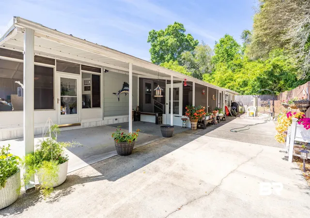 Photo 3 of Sale Pending at 1524 Valencia Dr, Lillian, AL 36549 | MLS# 395286 | Listing updated on 2026-10-08