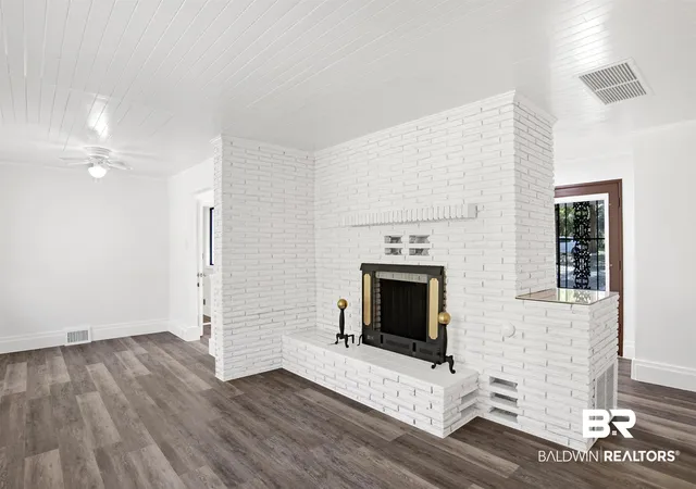 Photo 2 of Single family home for sale at 3321 Fairfield Rd, Mobile, AL 36605 | MLS# 394398 | Listing updated on 2026-08-14