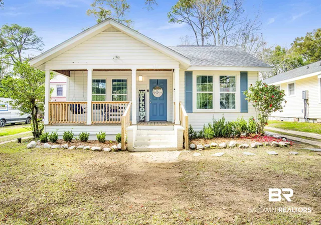 2nd image of 160 Westwood St, Mobile, AL 36606 | MLS# 392618