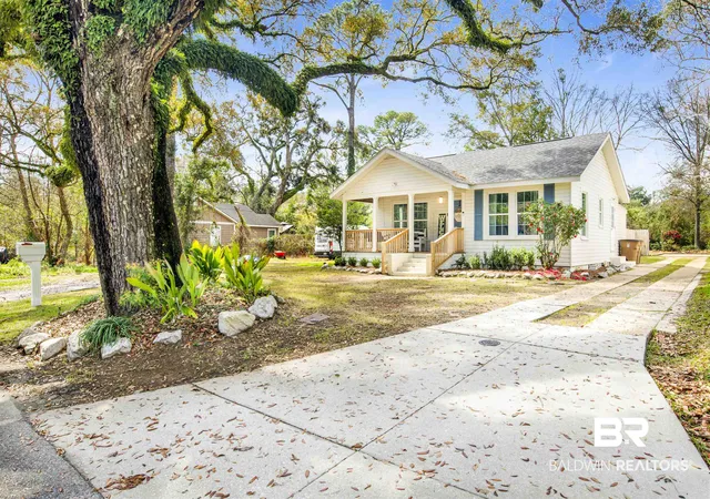 Photo 3 of Single family home for sale at 160 Westwood St, Mobile, AL 36606 | MLS# 392618 | Listing updated on 2026-08-18
