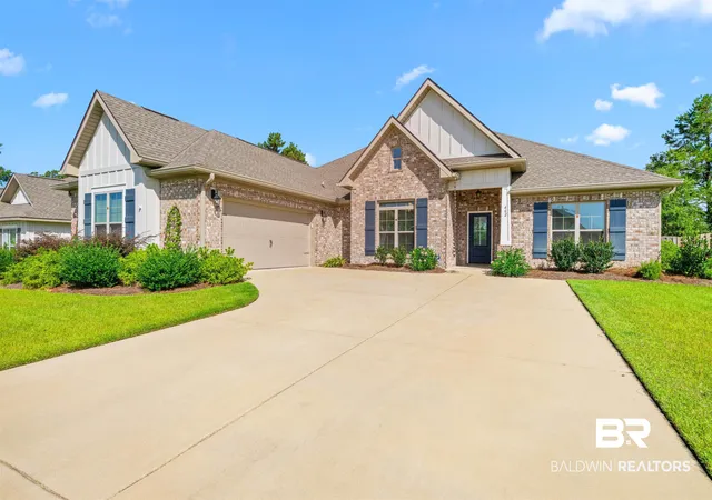 Photo 1 of Single family home for sale at 462 Shepard St, Gulf Shores, AL 36542 | MLS# 399946 | Listing updated on 2026-09-11