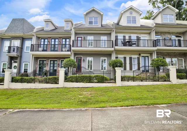 Photo 1 of Townhouse for sale at 101 N Fairhope Ct #16, Fairhope, AL 36532 | MLS# 390263 | Listing updated on 2026-08-19