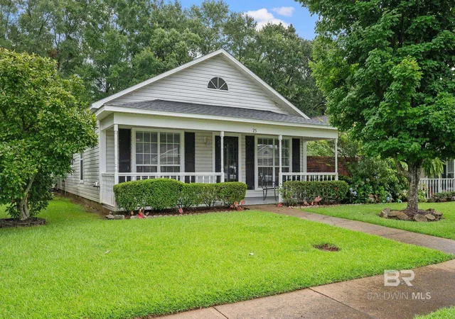 Homes for sale in Fairhope, AL | 25 Cottage Dr, Fairhope, AL 36532 | MLS# 398189