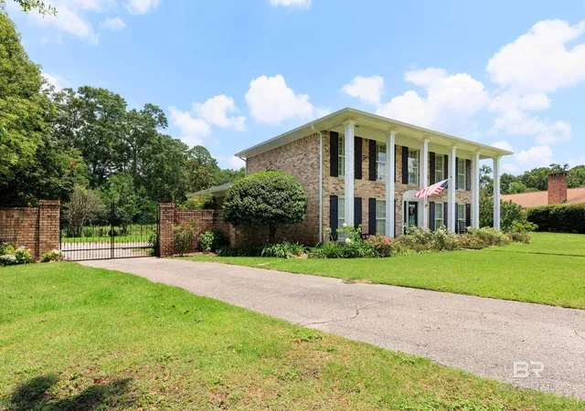 Homes for sale in Mobile, AL | 1251 Spring Valley Dr, Mobile, AL 36693 | MLS# 398329