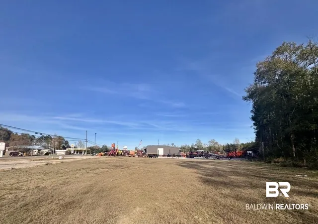 Photo 1 of Sale Pending at 3083 S Alabama Ave, Monroeville, AL 36460 | MLS# 388840 | Listing updated on 2026-09-03