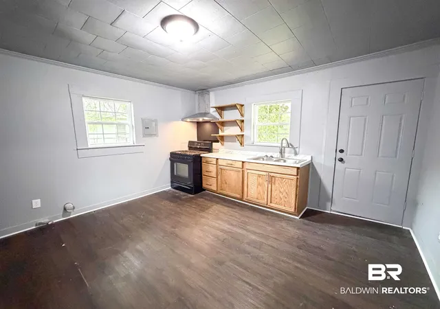 Photo 3 of Single family home for sale at 38 Flock Ave, Mobile, AL 36610 | MLS# 396973 | Listing updated on 2026-08-12
