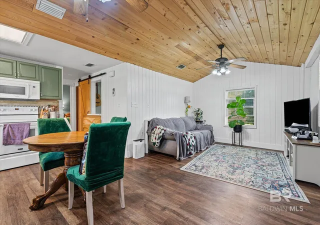 Homes for sale in Robertsdale, AL | 18935 E Hammond Street, Robertsdale, AL 36567 | MLS# 396762