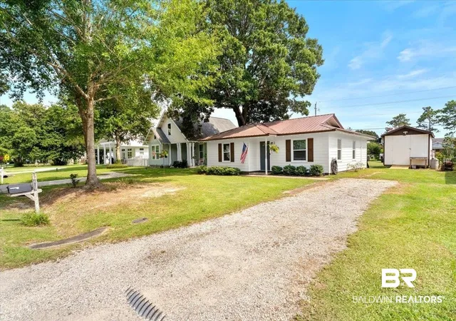 2nd image of 407 W Orchid Avenue, Foley, AL 36535 | MLS# 400125