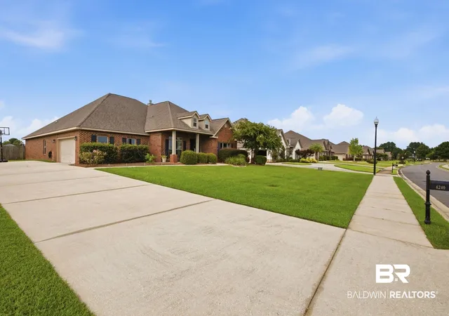 Photo 3 of Single family home for sale at 4240 Craigend Loop, Gulf Shores, AL 36542 | MLS# 399961 | Listing updated on 2026-09-02