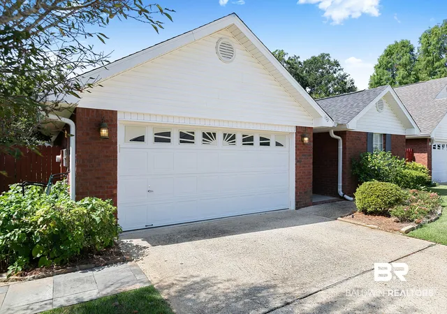Photo 3 of Sale Pending at 123 Cypress Ln, Fairhope, AL 36532 | MLS# 407163 | Listing updated on 2026-10-19