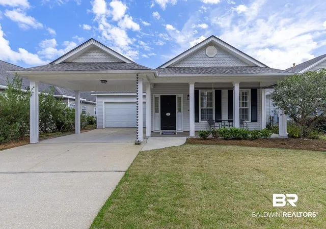 Photo 1 of Sale Pending at 940 Edwards Ave, Fairhope, AL 36532 | MLS# 392966 | Listing updated on 2026-08-31
