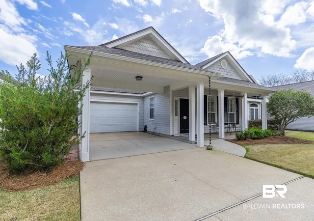 Photo 3 of Sale Pending at 940 Edwards Ave, Fairhope, AL 36532 | MLS# 392966 | Listing updated on 2026-08-31
