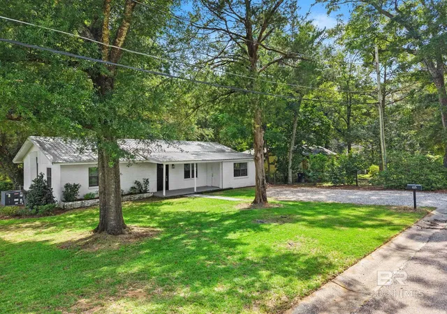 Homes for sale in Fairhope, AL | 415 Forster Avenue, Fairhope, AL 36532 | MLS# 399010