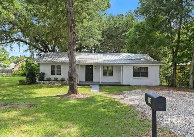 Homes for sale in Fairhope, AL | 415 Forster Avenue, Fairhope, AL 36532 | MLS# 399010
