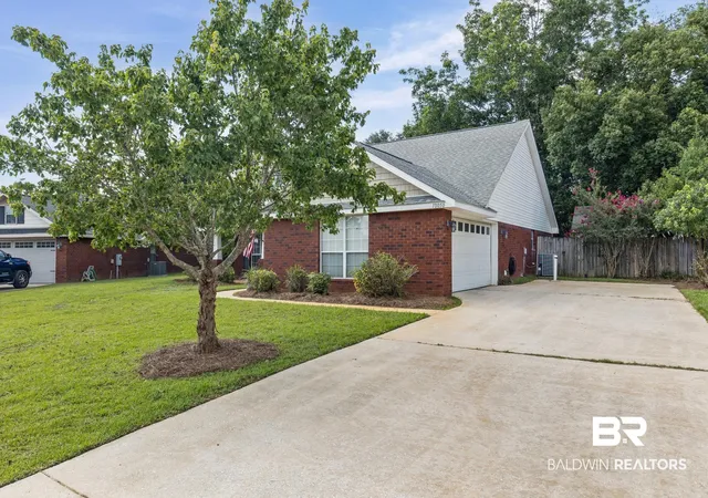 Photo 3 of Sale Pending at 10050 Thresher Ct, Mobile, AL 36695 | MLS# 398784 | Listing updated on 2026-09-09