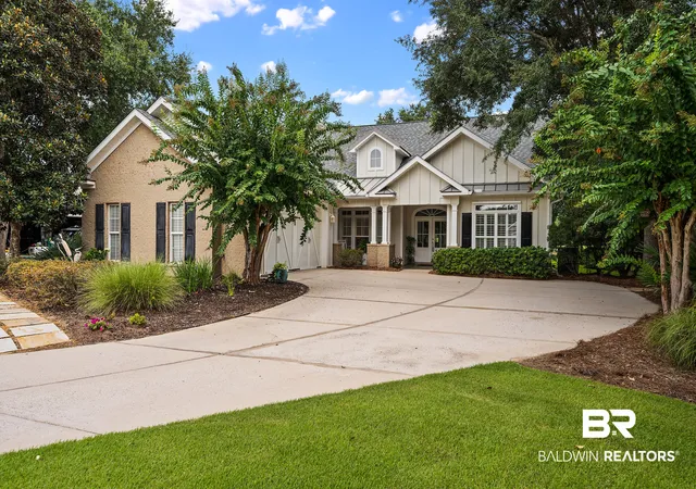 Photo 1 of Single family home for sale at 521 Retreat Ln, Gulf Shores, AL 36542 | MLS# 409795 | Listing updated on 2026-09-09