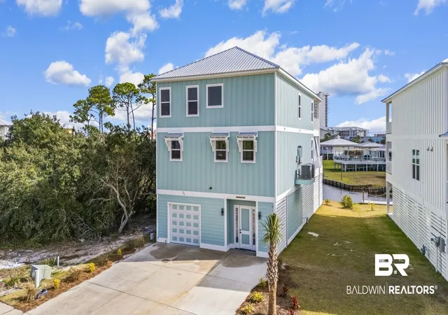 Photo 2 of Single family home for sale at 927 Heron Point Dr, Gulf Shores, AL 36542 | MLS# 390207 | Listing updated on 2026-09-01