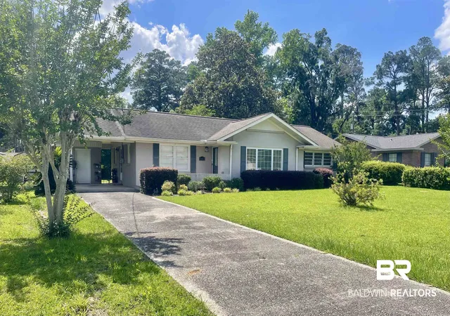 2nd image of 1413 Mcmillan Ave, Brewton, AL 36426 | MLS# 397608