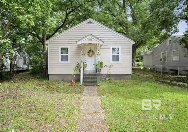 Homes for sale in Mobile, AL | 1806 N Mott Dr, Mobile, AL 36617 | MLS# 398107