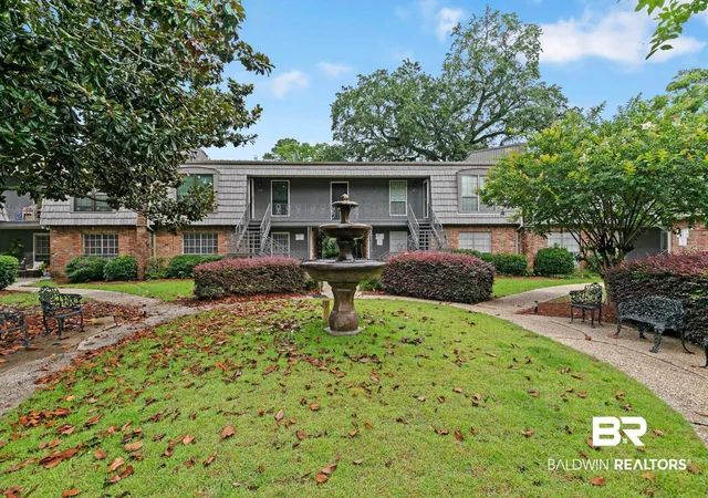Photo 2 of Townhouse for sale at 207 S Mobile St #210, Fairhope, AL 36532 | MLS# 397546 | Listing updated on 2026-08-09