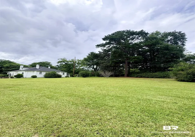 2nd image of 115 E Mcmillan St, Evergreen, AL 36401 | MLS# 399381