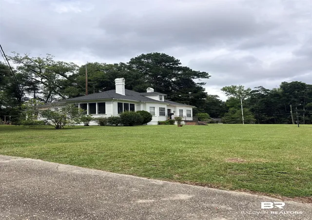 4th image of 115 E Mcmillan St, Evergreen, AL 36401 | MLS# 399381