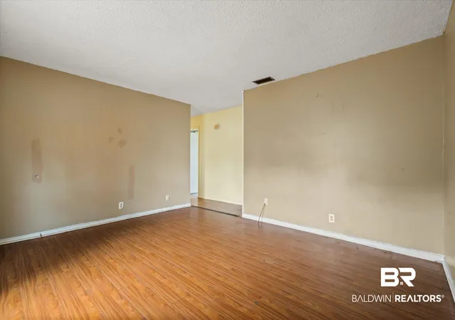 Photo 3 of Sale Pending at 313 W 4th Avenue, Foley, AL 36535 | MLS# 374298 | Listing updated on 2026-09-25