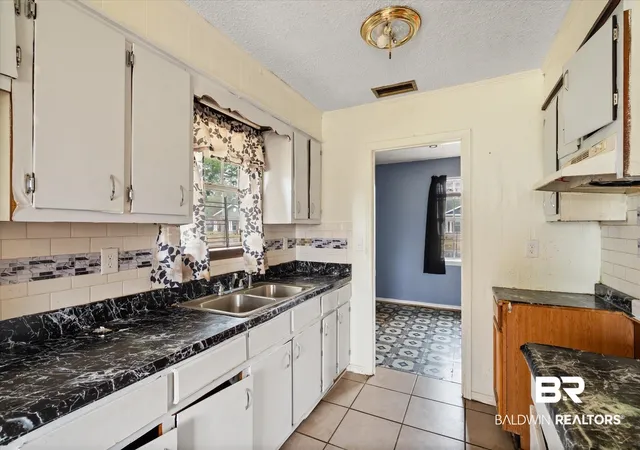Photo 4 of Sale Pending at 313 W 4th Avenue, Foley, AL 36535 | MLS# 374298 | Listing updated on 2026-09-25