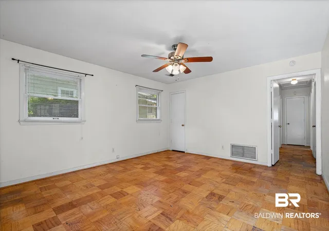 2nd image of 108 Mohawk St, Mobile, AL 36606 | MLS# 399209