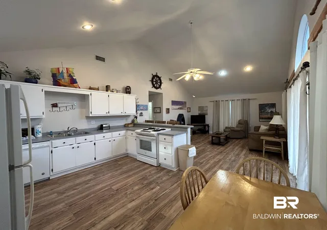 Photo 2 of Single family home for sale at 8941 Bonita Ln, Gulf Shores, AL 36542 | MLS# 396352 | Listing updated on 2026-07-24