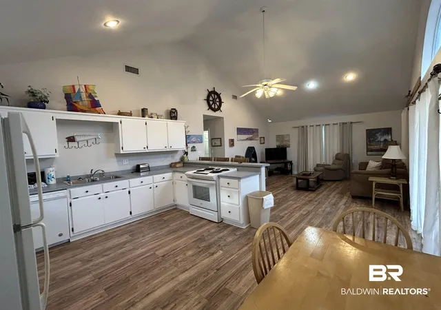 Photo 3 of Single family home for sale at 8941 Bonita Ln, Gulf Shores, AL 36542 | MLS# 396352 | Listing updated on 2026-07-24