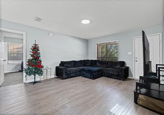 Photo 3 of Single family home for sale at 1469 Mamie Dr, Mobile, AL 36618 | MLS# 408488 | Listing updated on 2026-08-14