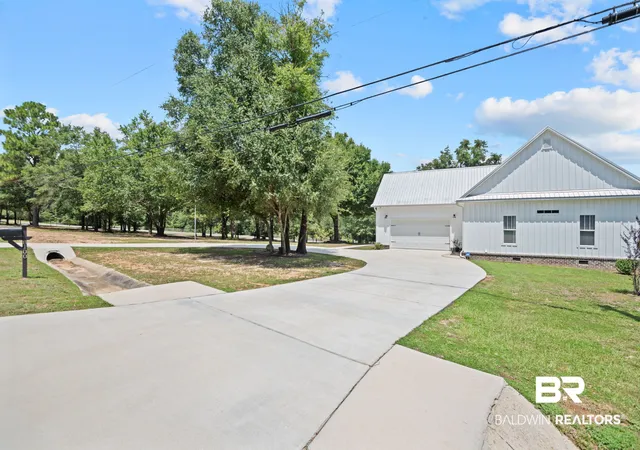 Photo 3 of Sale Pending at 8100 Oak Hill Dr, Semmes, AL 36575 | MLS# 409186 | Listing updated on 2026-08-28