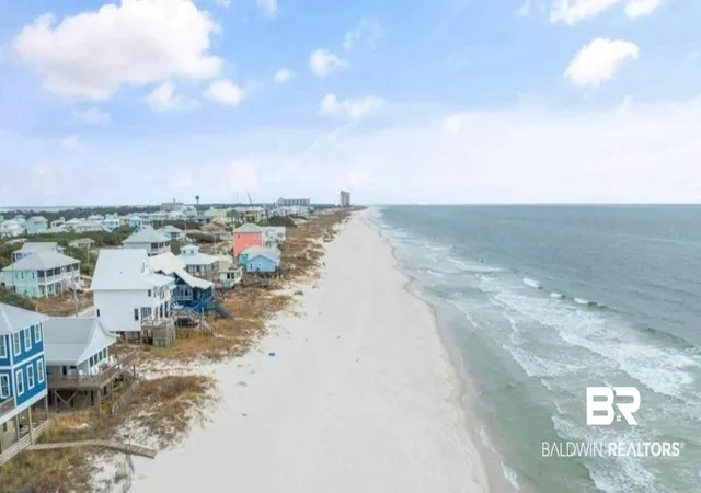 Photo 4 of Townhouse for sale at 6925 Driftwood Dr, Gulf Shores, AL 36542 | MLS# 373403 | Listing updated on 2026-08-29