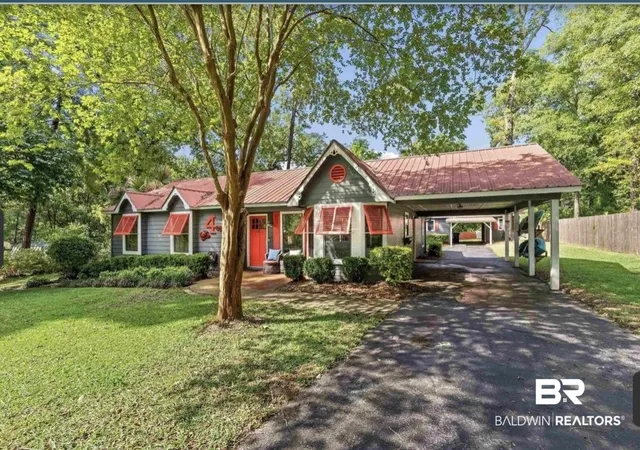 Photo 1 of Single family home for sale at 4 Azalea Ct, Fairhope, AL 36532 | MLS# 386560 | Listing updated on 2026-07-28