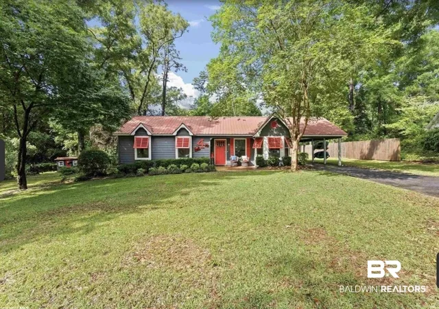 Photo 2 of Single family home for sale at 4 Azalea Ct, Fairhope, AL 36532 | MLS# 386560 | Listing updated on 2026-07-28