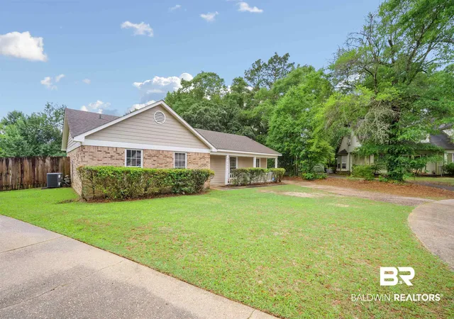 2nd image of 6421 Saint Thomas Ct, Mobile, AL 36618 | MLS# 395948