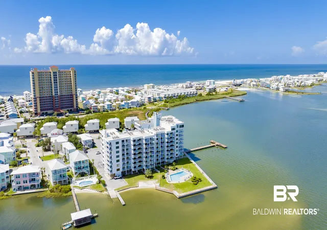 Photo 4 of Townhouse for sale at 1516 Sandpiper Ln #APT 504, Gulf Shores, AL 36542 | MLS# 409284 | Listing updated on 2026-09-17