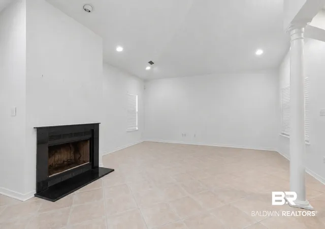 Photo 3 of Single family home for sale at 470 E 20th Avenue, Gulf Shores, AL 36542 | MLS# 406651 | Listing updated on 2026-09-10
