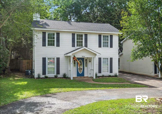 Photo 3 of Sale Pending at 804 Henckley Ave, Mobile, AL 36609 | MLS# 397386 | Listing updated on 2026-09-01