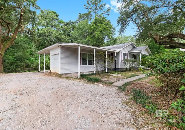 Homes for sale in Saraland, AL | 1215 Forest Avenue, Saraland, AL 36571 | MLS# 399220