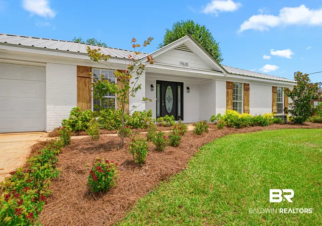2nd image of 19635 Coral Ln, Robertsdale, AL 36567 | MLS# 406848