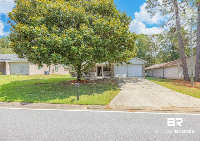 Photo 2 of Sale Pending at 116 Lake Forest Boulevard, Daphne, AL 36526 | MLS# 409705 | Listing updated on 2026-09-05