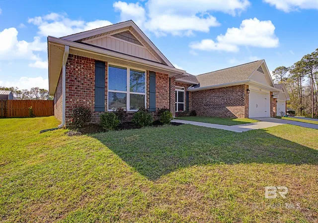 Homes for sale in Robertsdale, AL | 22849 Ridgewood Dr, Robertsdale, AL 36567 | MLS# 397538