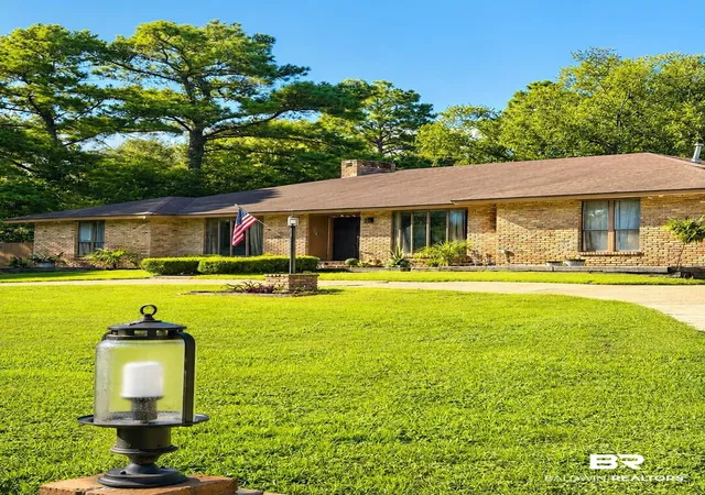 Photo 2 of Single family home for sale at 7751 Country Squire Dr, Mobile, AL 36695 | MLS# 400180 | Listing updated on 2026-09-19