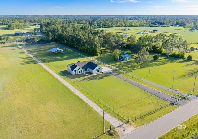 Homes for sale in Elberta, AL | 28310 Comstock Road, Elberta, AL 36530 | MLS# 392987