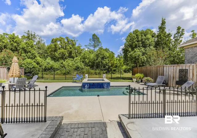 Photo 3 of Sale Pending at 444 Clubhouse Dr, Fairhope, AL 36532 | MLS# 409459 | Listing updated on 2026-09-03