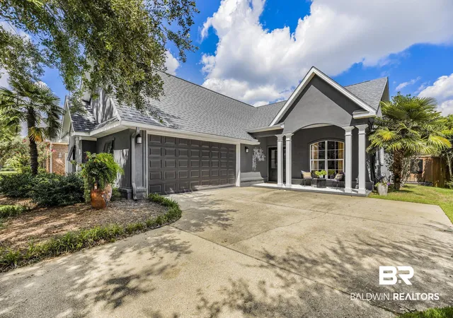 Photo 4 of Sale Pending at 444 Clubhouse Dr, Fairhope, AL 36532 | MLS# 409459 | Listing updated on 2026-09-03